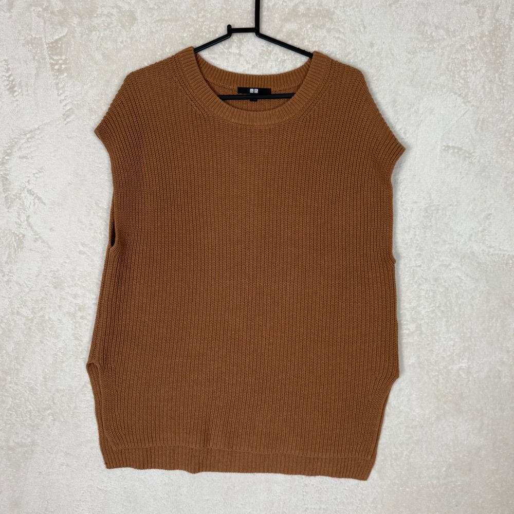 Uniqlo Boxy Cut Knit Crew Neck Sweater Vest Brown Size L Side Slit Minimalist